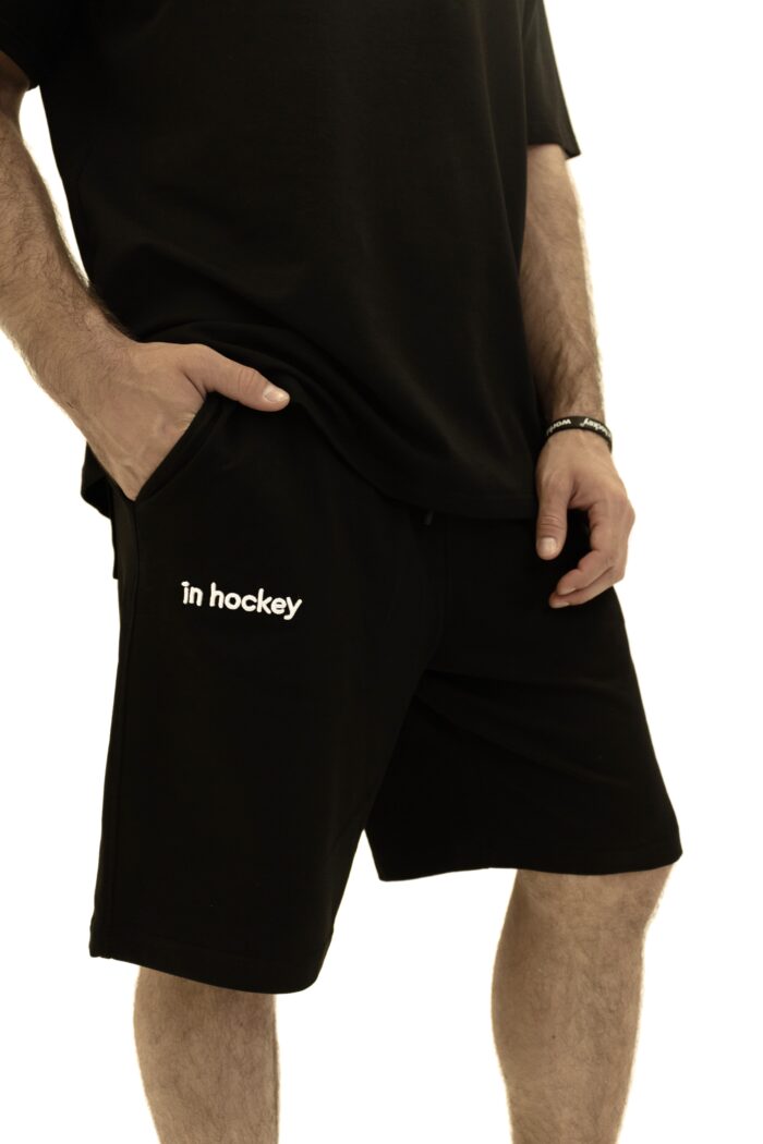 Шорты унисекс спортивные In Hockey,Черные с белым логотипом