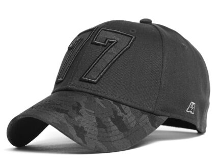 Бейсболка № 77